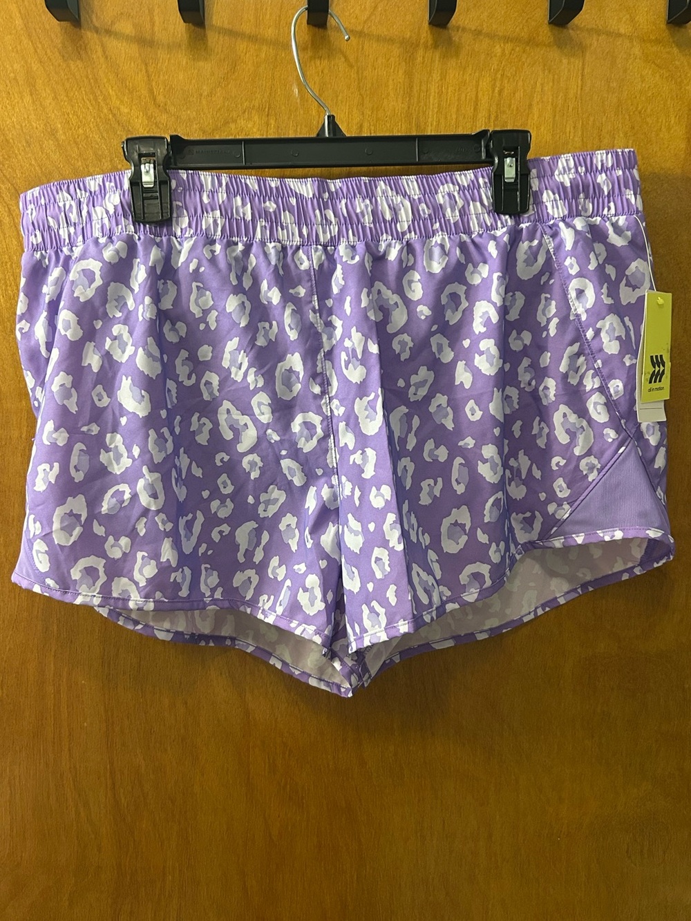 NWT all in motion Athletic Run Shorts- Leopard- Print Lavendar - Picture 2 of 6